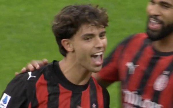 长红配资 菲利克斯首次在五大联赛任意球破门，近2年来米兰意甲第一人