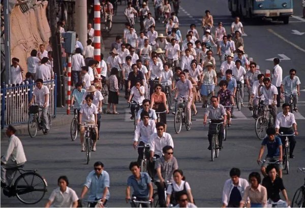 鑫月配 在世界骑行日，盘点银幕中的那些飞驰瞬间！