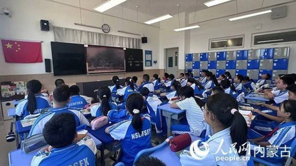 富灯网 创新思政教育，让红色基因融入成长血脉